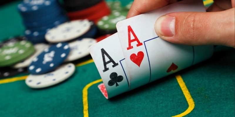 Kỹ Năng Chơi Poker Live Mang Đến Lợi Nhuận Cực Lớn Cho Bạn 2 Luật cơ bản hình thức poker trực tiếp